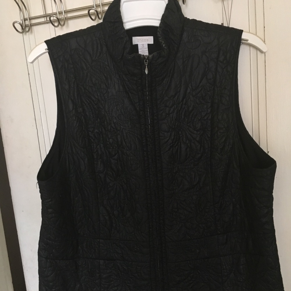 Wms blk patterned zip vest sz 3 by Chico’s
